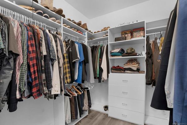 Interior, Walk-in Closets, Wood Texture Flooring