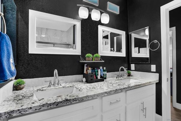 Bathroom, Dual Sink Vanities, Interior