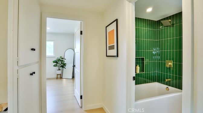 Bathroom, Interior, Recessed Lighting, Wood Texture Flooring
