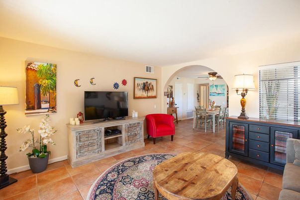 Dining room, Interior