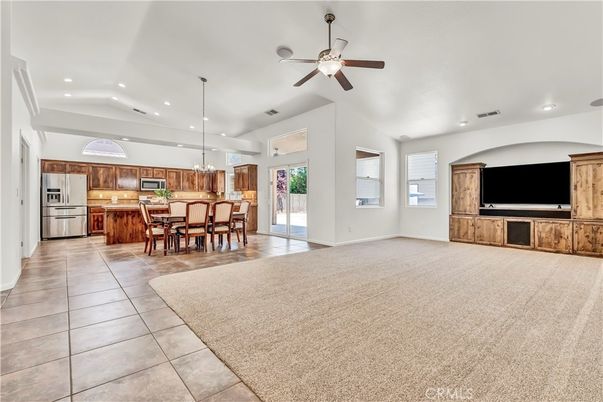 Dining room, Interior, Kitchen, Pendant Lights, Recessed Lighting, Stainless Steel Appliances