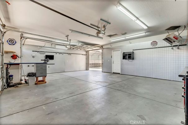 Garage, Interior