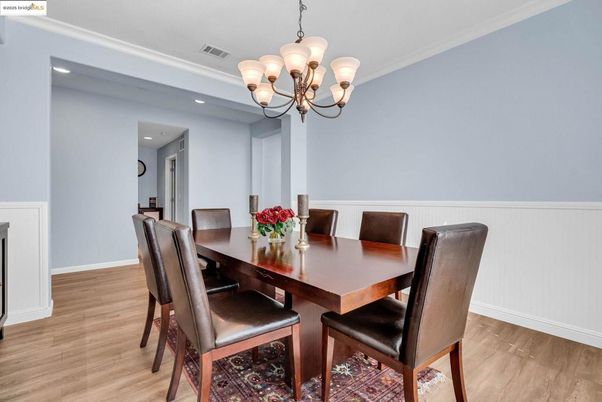 Chandelier, Dining room, Interior, Recessed Lighting, Wood Texture Flooring