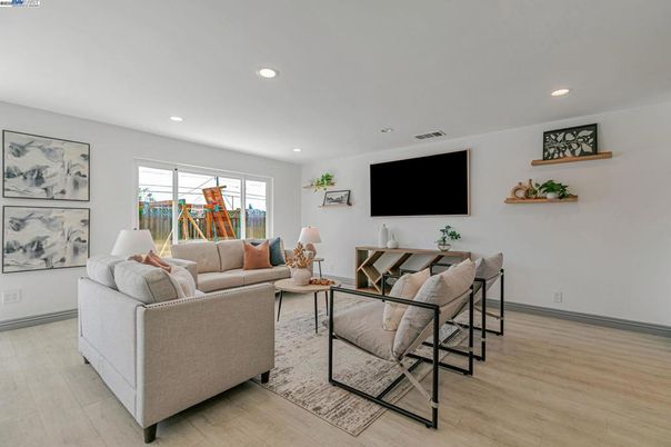 Interior, Living room, Recessed Lighting, Wood Texture Flooring
