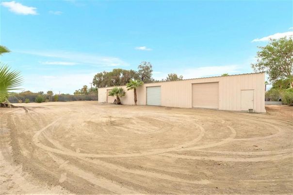 Backyard, Detached Garage, Exterior