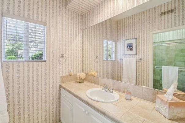 Bathroom, Interior, Tile Countertops