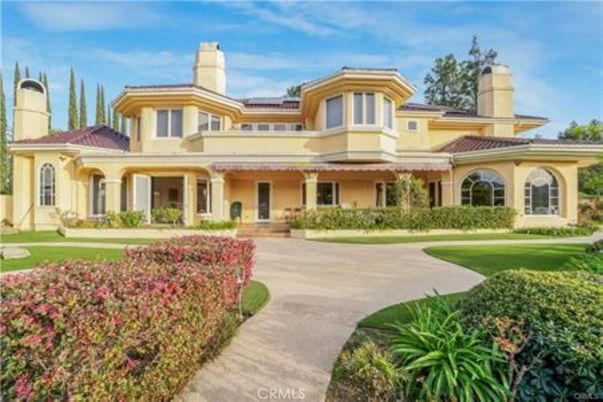 Backyard, Exterior, Facade, Mediterranean
