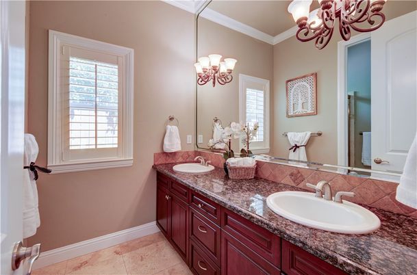 Bathroom, Dual Sink Vanities, Interior