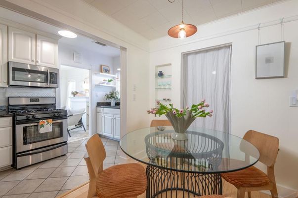 Dining room, Interior, Kitchen, Pendant Lights, Recessed Lighting, Stainless Steel Appliances