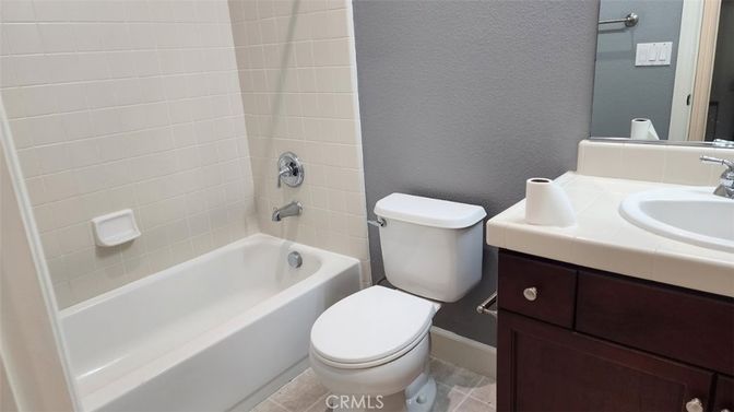 Bathroom, Interior, Tile Countertops