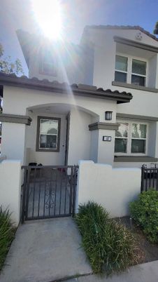 Exterior, Facade, Modern