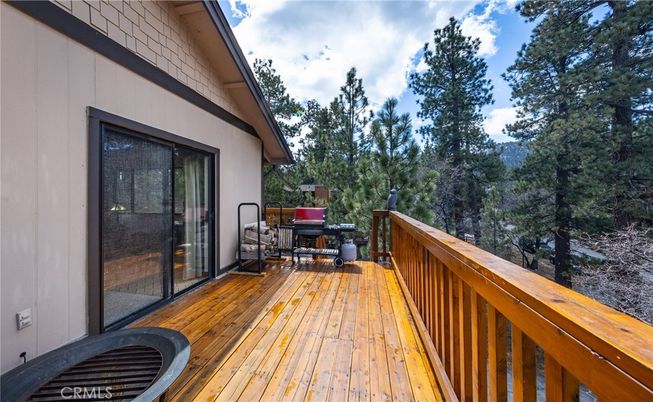 Exterior, Wood Texture Flooring