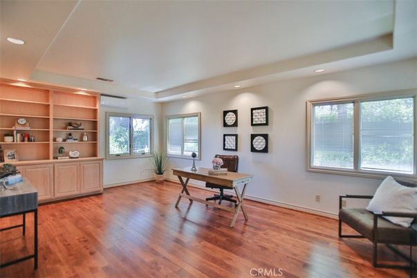 Home Office, Interior, Recessed Lighting, Wood Texture Flooring