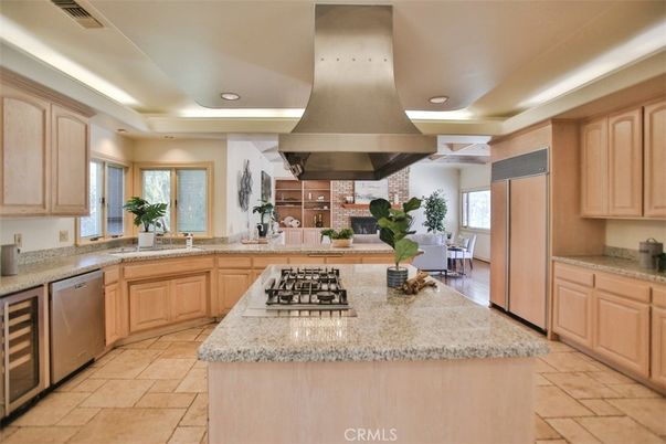 Dining room, Interior, Kitchen, Recessed Lighting, Stainless Steel Appliances