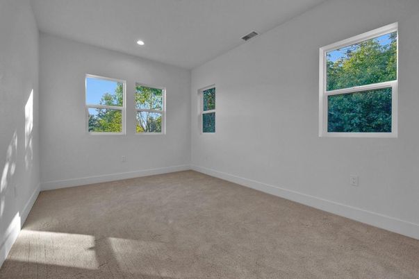 Empty room, Interior, Recessed Lighting