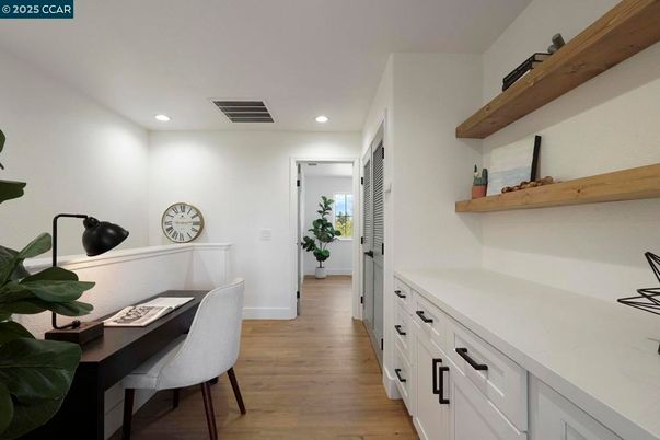 Interior, Recessed Lighting, Wood Texture Flooring