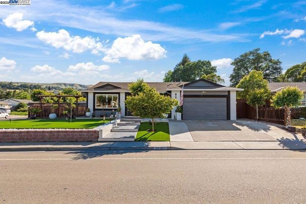 Attached, Detached Garage, Exterior, Facade, None