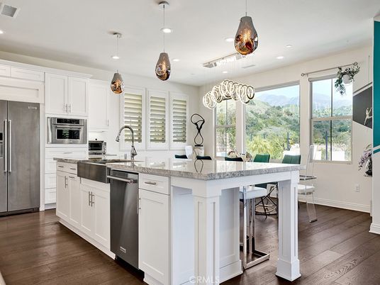 Interior, Living room, Pendant Lights, Recessed Lighting, Wood Texture Flooring