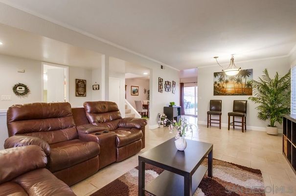 Interior, Living room, Pendant Lights, Recessed Lighting