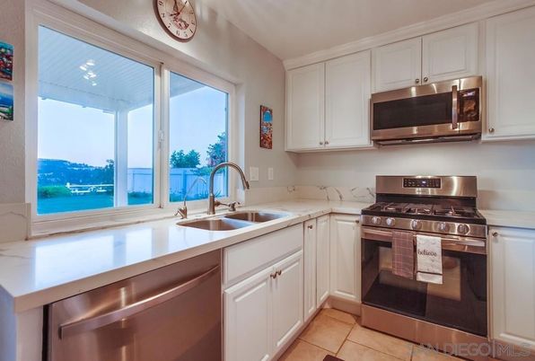 Interior, Kitchen, Stainless Steel Appliances, Water