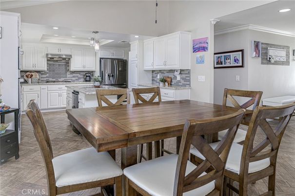Dining room, Interior, Kitchen, Recessed Lighting, Stainless Steel Appliances, Wood Texture Flooring