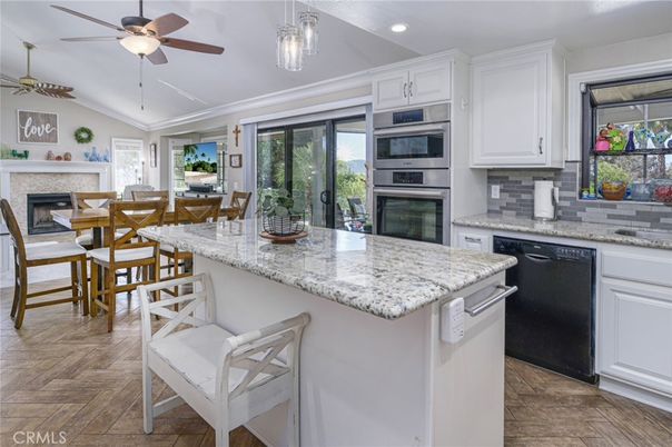 Dining room, Interior, Kitchen, Pendant Lights, Recessed Lighting, Wood Texture Flooring