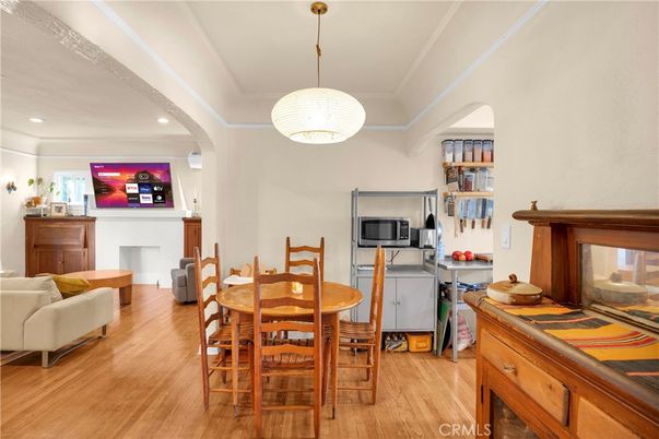 Dining room, Fireplace, Interior, Pendant Lights, Recessed Lighting, Wood Texture Flooring