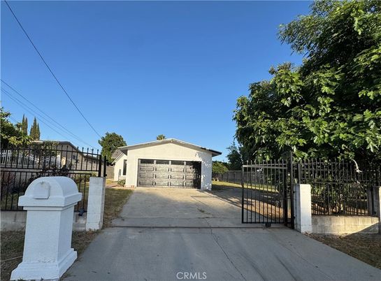 Detached Garage, Exterior