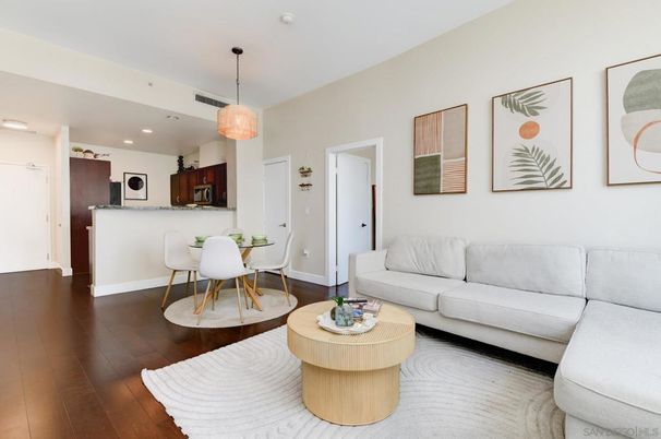 Dining room, Interior, Kitchen, Living room, Pendant Lights, Recessed Lighting, Wood Texture Flooring