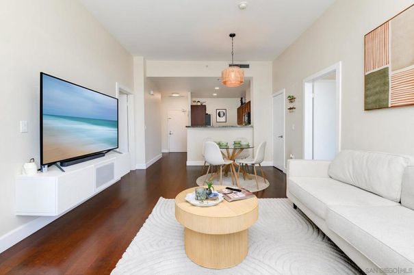 Dining room, Interior, Kitchen, Living room, Pendant Lights, Recessed Lighting, Wood Texture Flooring