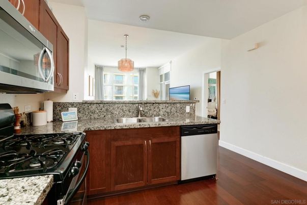 Interior, Kitchen, Pendant Lights, Wood Texture Flooring