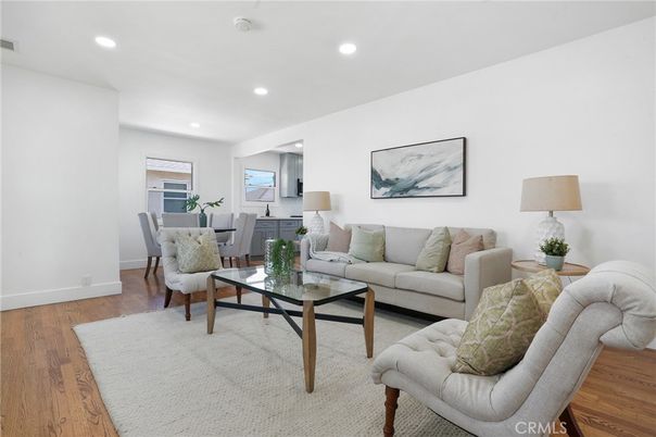 Dining room, Interior, Living room, Recessed Lighting, Wood Texture Flooring