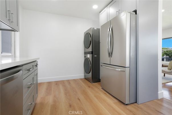 Interior, Kitchen, Recessed Lighting, Utility Closets, Washer, Wood Texture Flooring