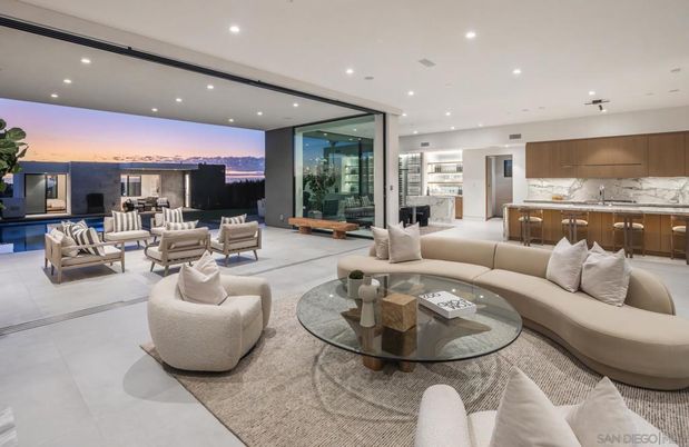 Interior, Kitchen, Living room, Marble Walls, Pendant Lights, Recessed Lighting