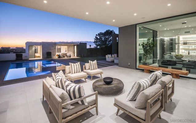 Exterior, Interior, Pool, Recessed Lighting