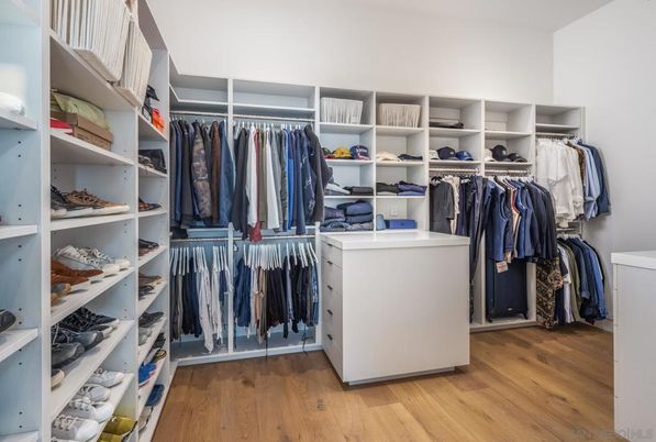 Interior, Walk-in Closets, Wood Texture Flooring