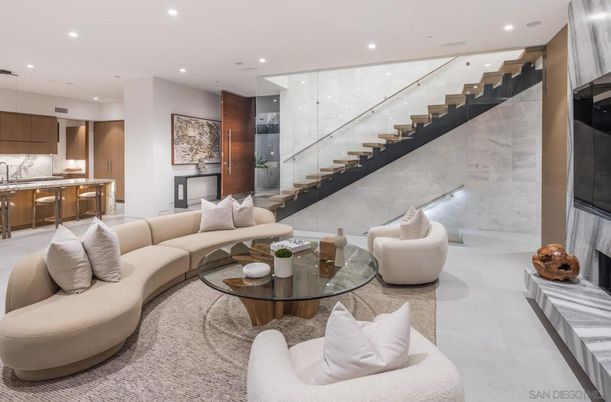 Interior, Kitchen, Living room, Marble Walls, Recessed Lighting