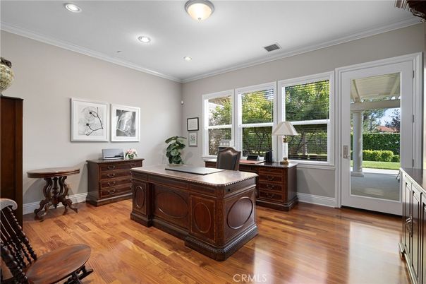 Home Office, Interior, Recessed Lighting, Wood Texture Flooring