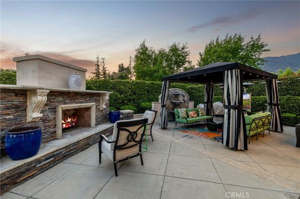 Exterior, Fireplace