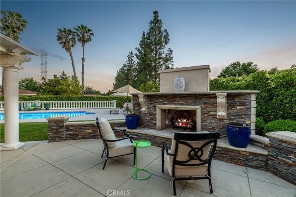 Exterior, Fireplace, Pool