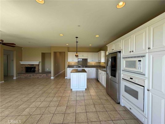 Fireplace, Interior, Kitchen, Pendant Lights, Recessed Lighting