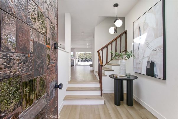 Interior, Pendant Lights, Recessed Lighting, Wood Texture Flooring