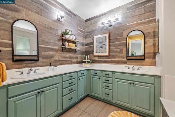 Bathroom, Dual Sink Vanities, Interior, Wooden Walls