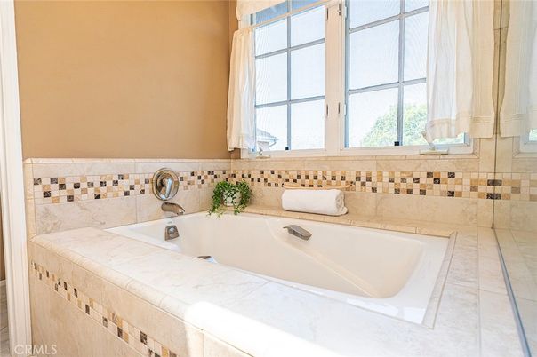 Bathroom, Interior, Tile Countertops