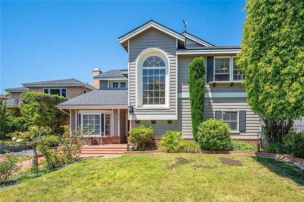 Exterior, Facade, American Craftsman