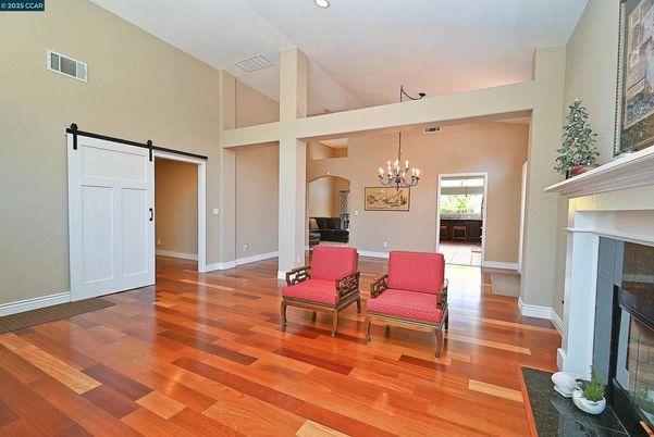 Chandelier, Fireplace, Interior, Recessed Lighting, Wood Texture Flooring