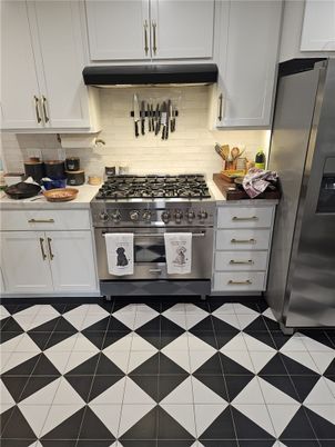 Interior, Kitchen, Stainless Steel Appliances