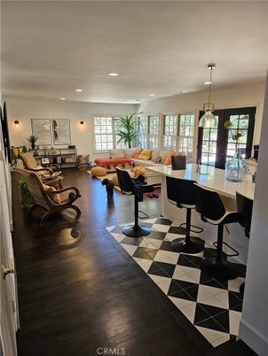 Interior, Living room, Pendant Lights, Recessed Lighting, Wood Texture Flooring