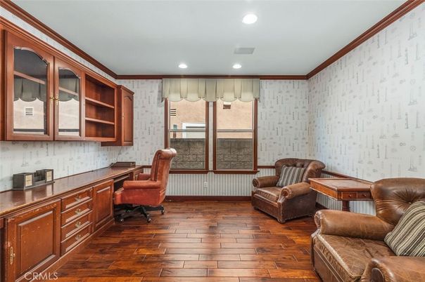 Home Office, Interior, Recessed Lighting, Wood Texture Flooring
