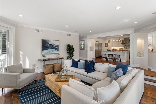 Interior, Kitchen, Living room, Pendant Lights, Recessed Lighting, Wood Texture Flooring